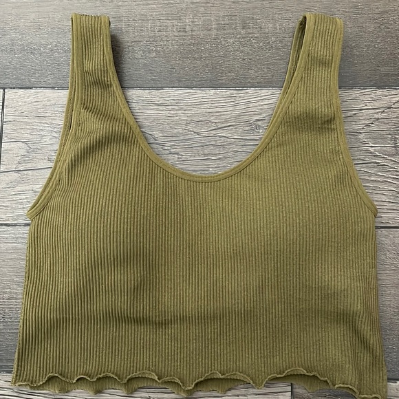 Green Forever21 padded Tank Top - Picture 1 of 3